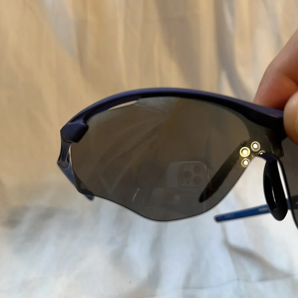 IRONMAN Unisex’s SIMB19910 Foster Grant 1803″ Sunglass, Navy, One Size